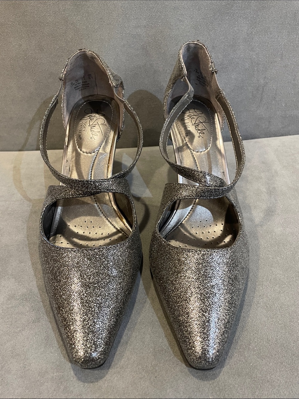 Lifestride 7.5 Wide Pointed Toe Strappy Heels Sparkle Metallic  Silver Grey Shoe